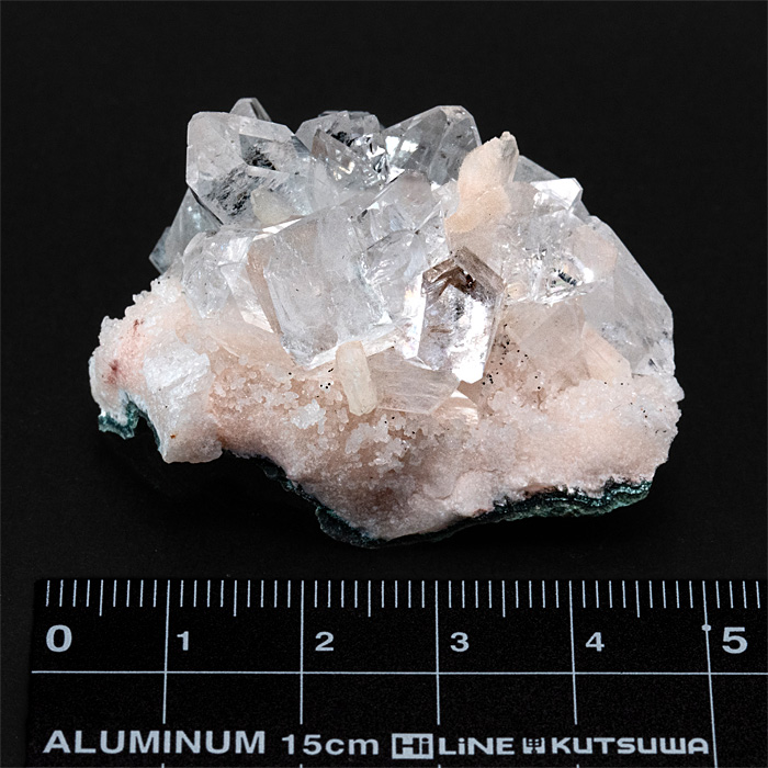 アポフィライトクラスター