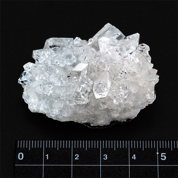 アポフィライトクラスター