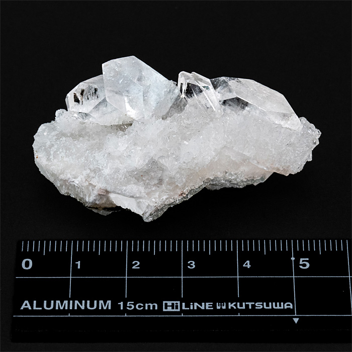 アポフィライトクラスター