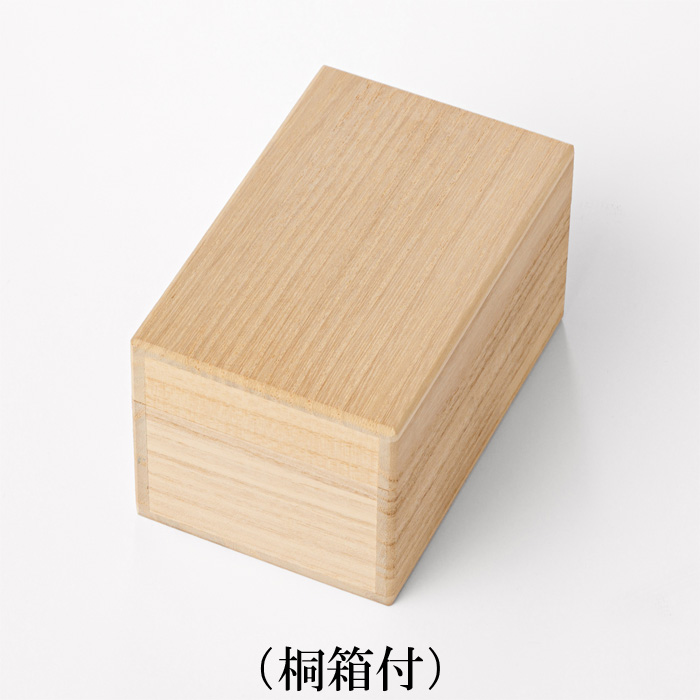 甲府彫刻 勾玉 (天然白水晶)