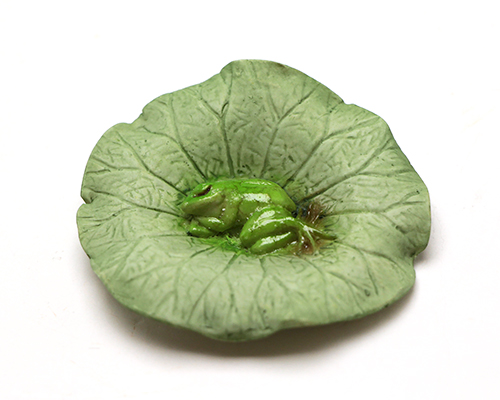 縁起蛙 抱える (カカエル)