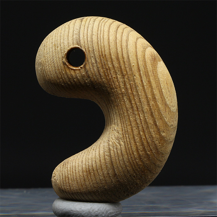 勾玉 屋久杉（無垢）