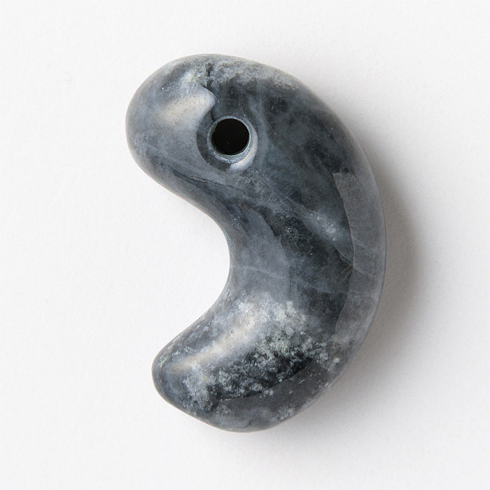 勾玉 糸魚川翡翠