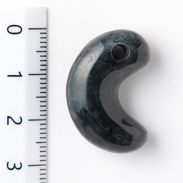 勾玉 糸魚川翡翠