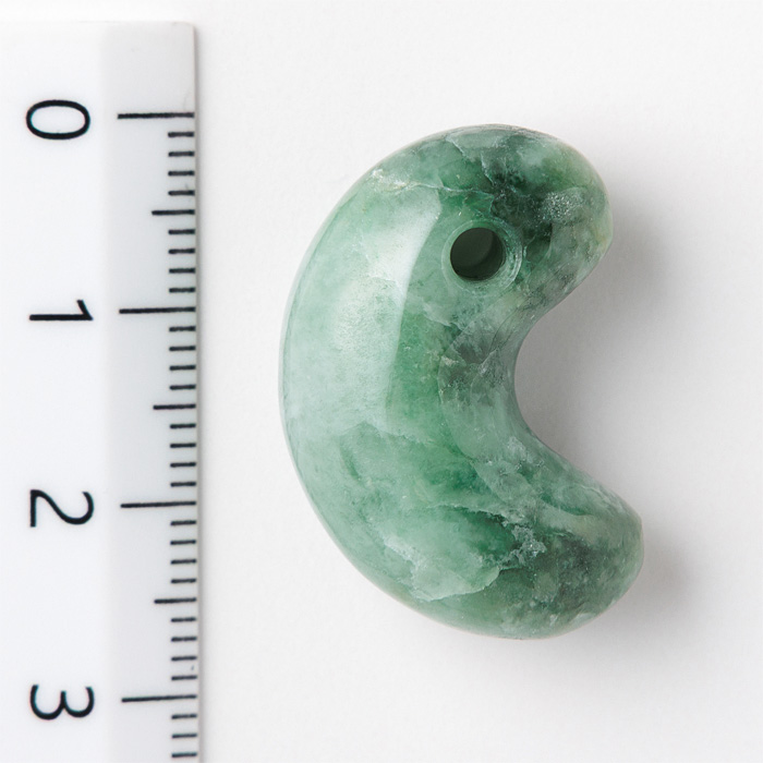 勾玉 糸魚川翡翠