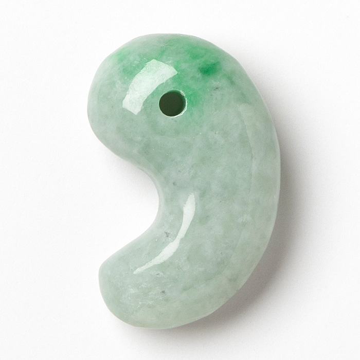 勾玉 糸魚川翡翠