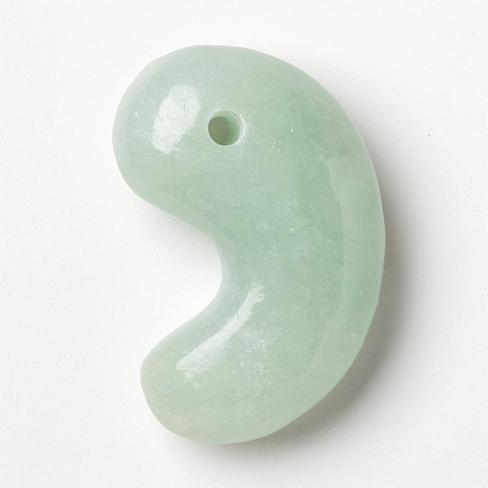 勾玉 糸魚川翡翠