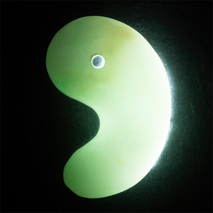 勾玉 糸魚川翡翠