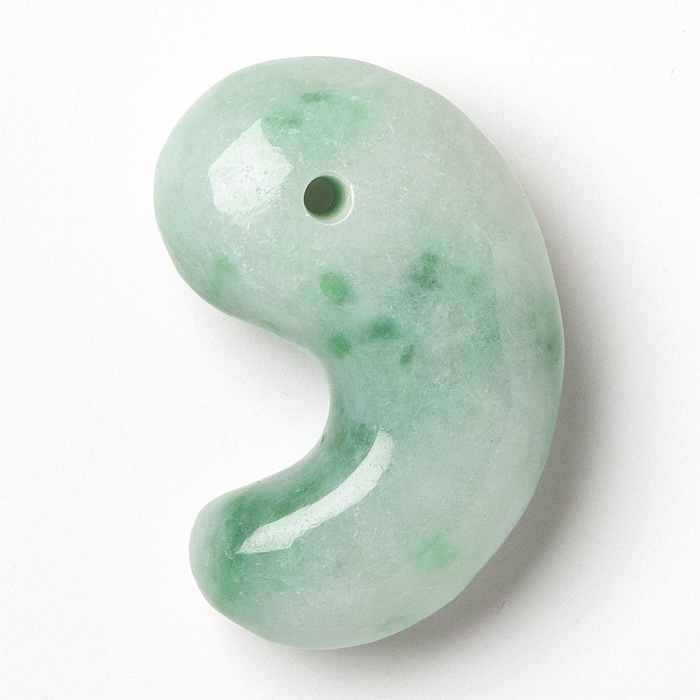 勾玉 糸魚川翡翠