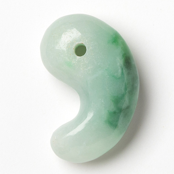 勾玉 糸魚川翡翠