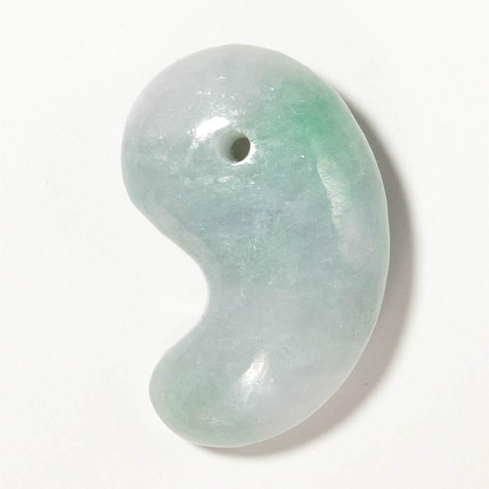 勾玉 糸魚川翡翠