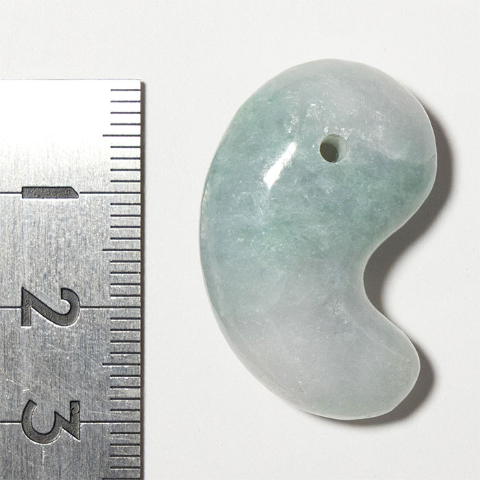 勾玉 糸魚川翡翠