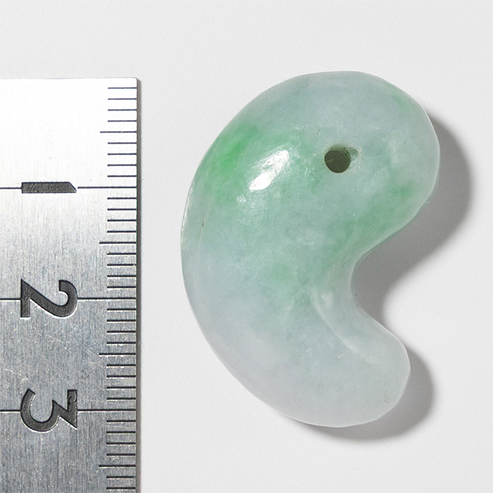勾玉 糸魚川翡翠