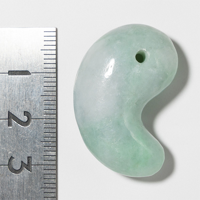 勾玉 糸魚川翡翠