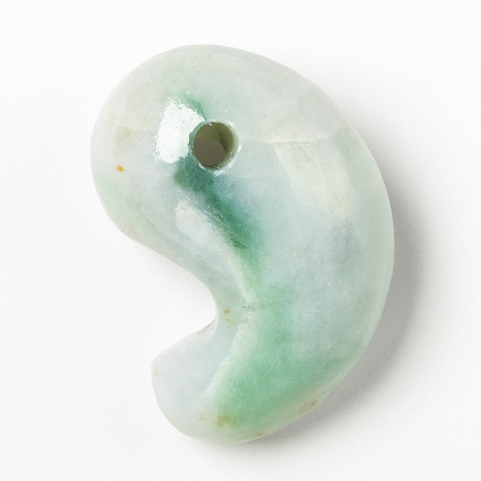 勾玉 糸魚川翡翠