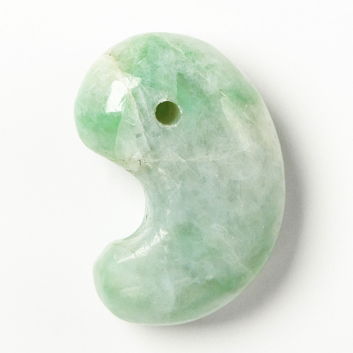 勾玉 糸魚川翡翠