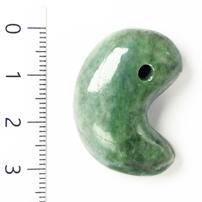 勾玉 糸魚川翡翠