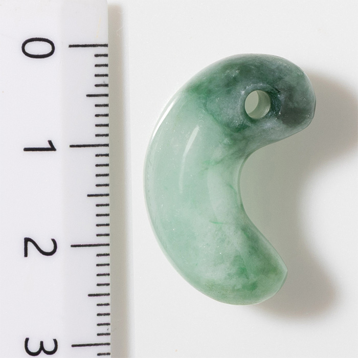 勾玉 糸魚川翡翠