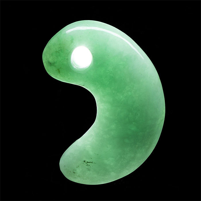 勾玉 糸魚川翡翠