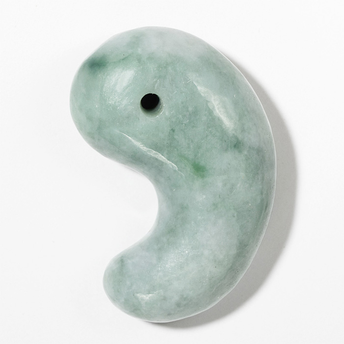 勾玉 糸魚川翡翠