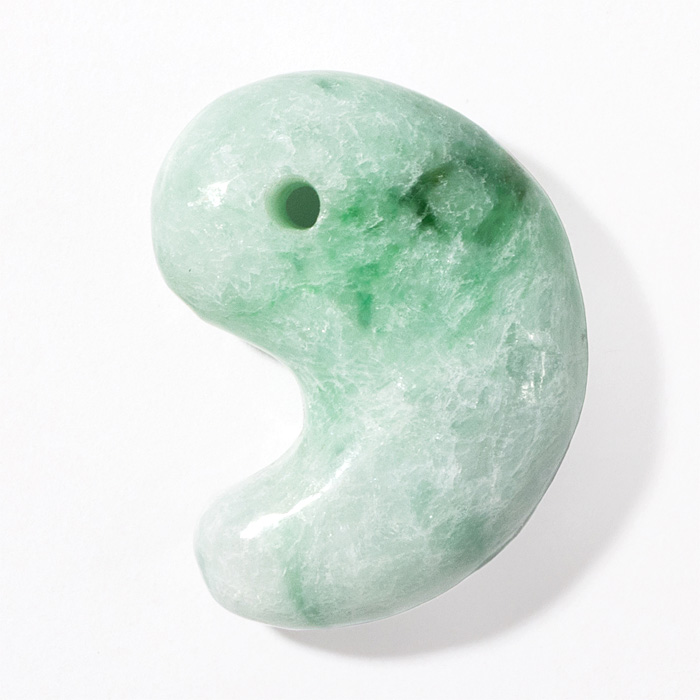 勾玉 糸魚川翡翠
