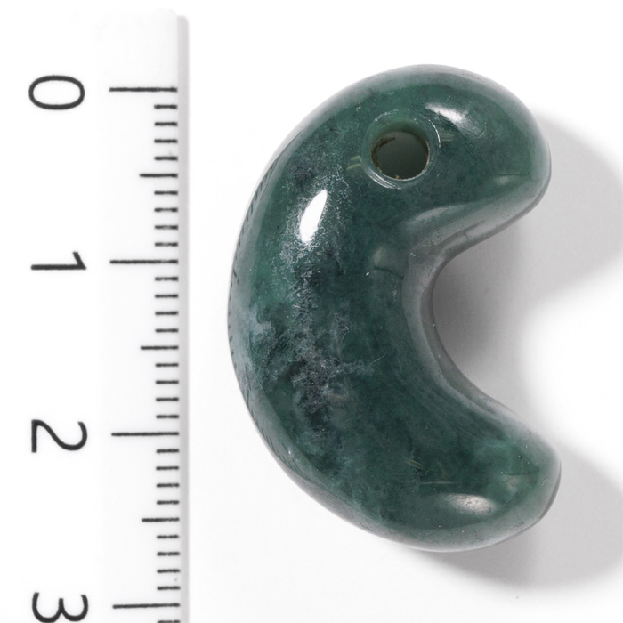 勾玉 糸魚川翡翠