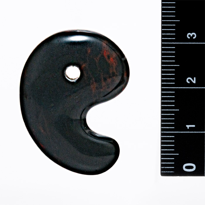 勾玉 紅十勝石