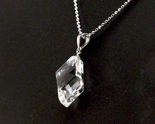 ペンダントトップ 水晶 ひし型カット No.18